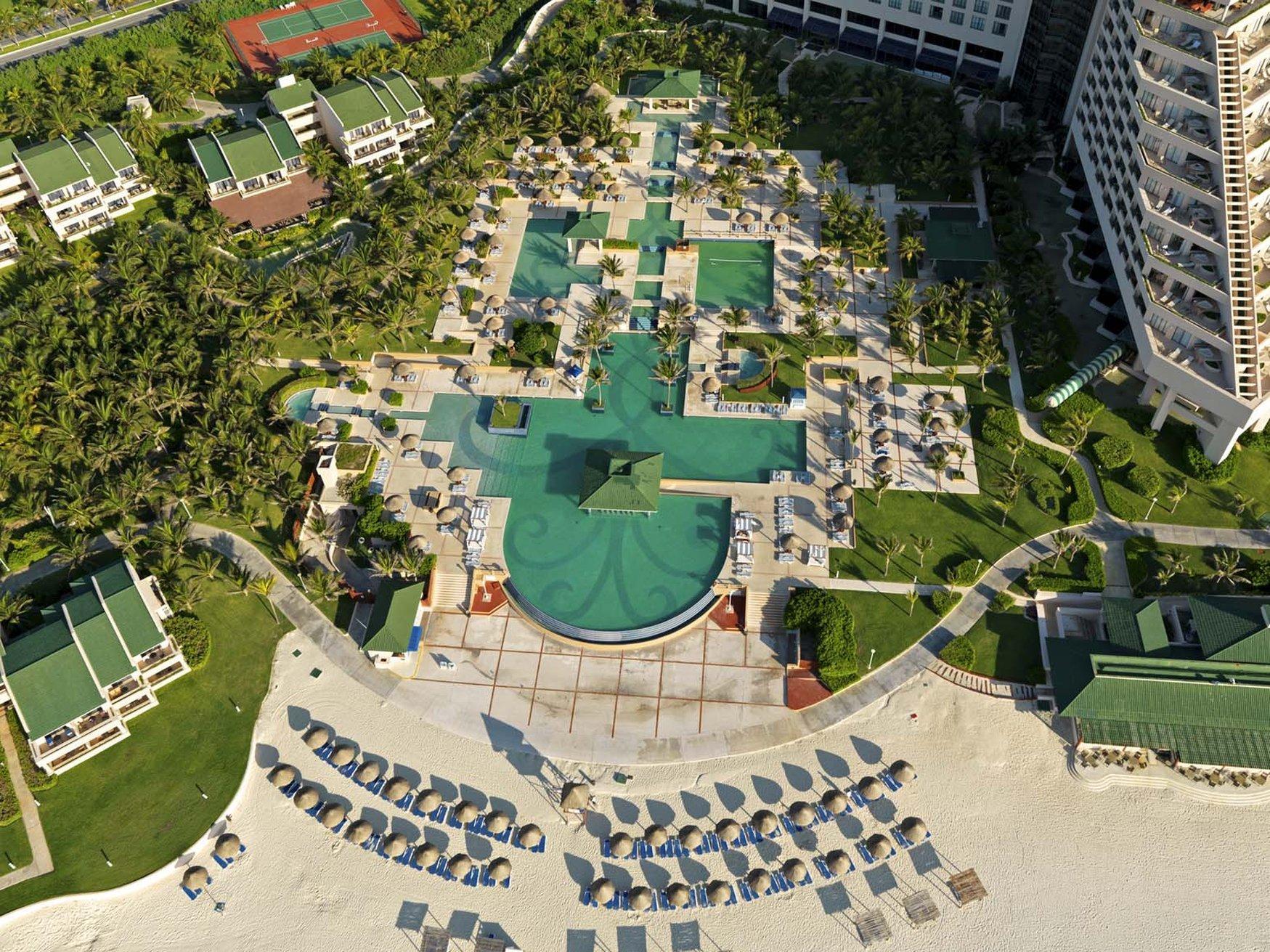 Hilton Cancun Golf & Spa Exterior photo