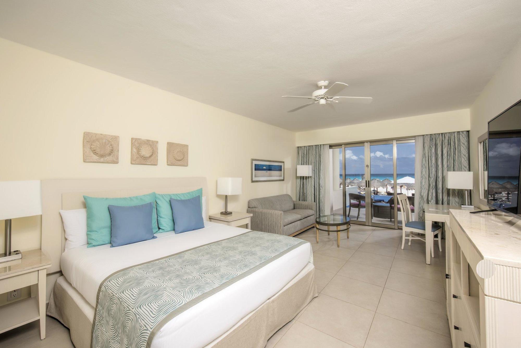 Hilton Cancun Golf & Spa Exterior photo
