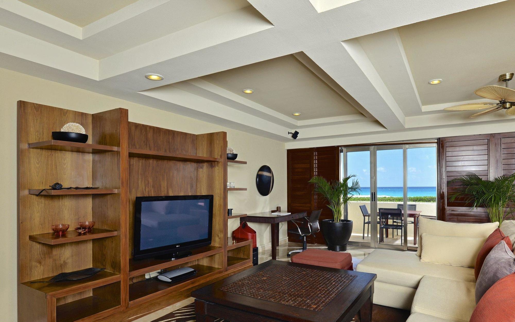Hilton Cancun Golf & Spa Exterior photo